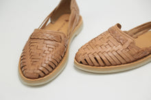 Load image into Gallery viewer, Women&#39;s Braided Loafer Huaraches
