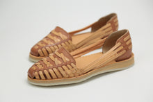 Load image into Gallery viewer, Women&#39;s Two-tone Loafer
